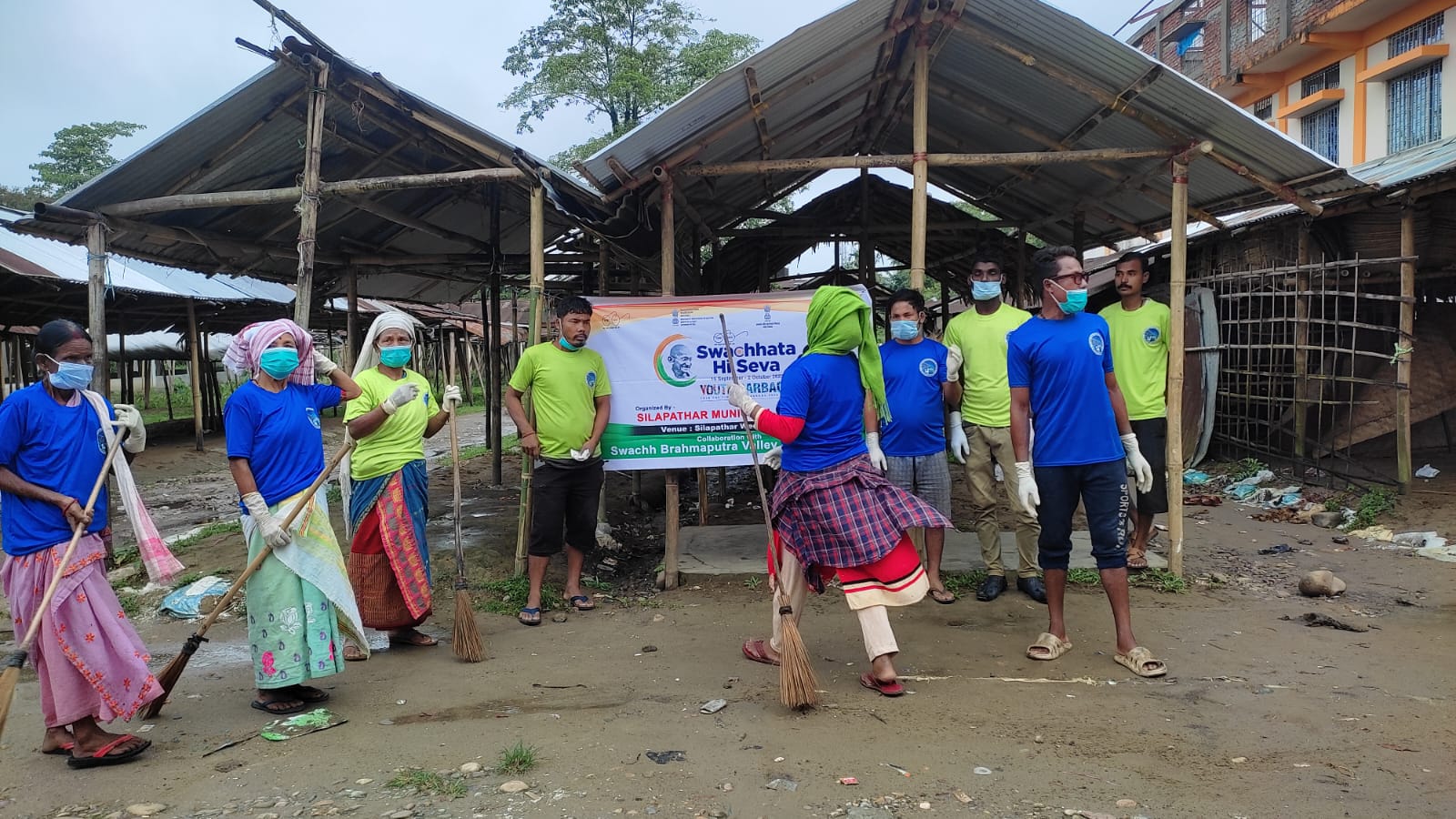 Cleaning Drive at Silapathar Weekly Market - Photo 5